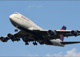 Delta Airlines восстанавливает полеты в Россию с 16 мая