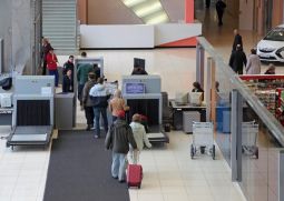 Европейские общественники призывают Россию отменить досмотр пассажиров