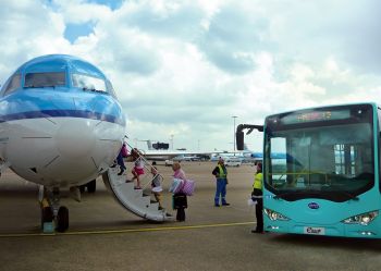 Аэропорт Schiphol  имеет самый большой в Европе парк электроавтобусов