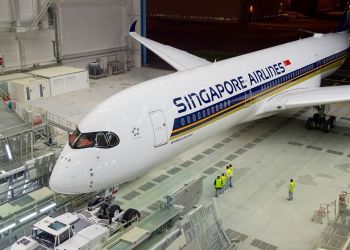 Singapore Airlines стала обладателем первого самолета A350 XWB